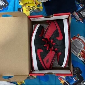 Nike Kids Sneakers - Black and Red